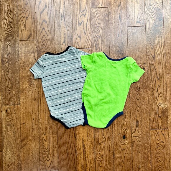 Sports Seattle Seahawks Nike Baby Bodysuit Bundle 6-9 months - Picture 2 of 4